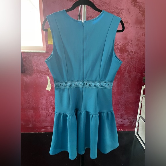 Alexia Admor Blue Sleeveless Midi Sundress - Picture 2 of 5